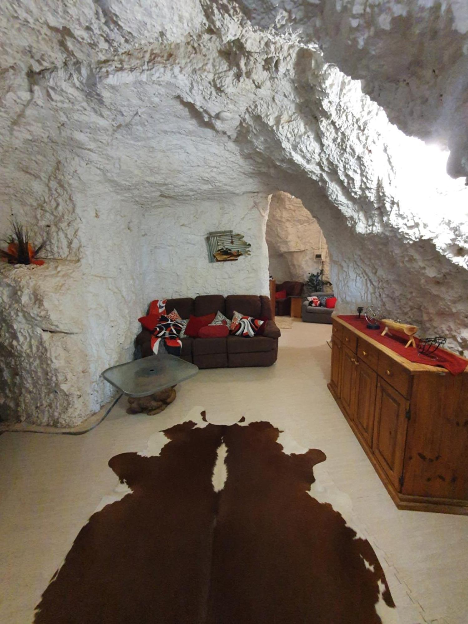 Fossickers Den Dugout Accommodation White Cliffs Exterior foto
